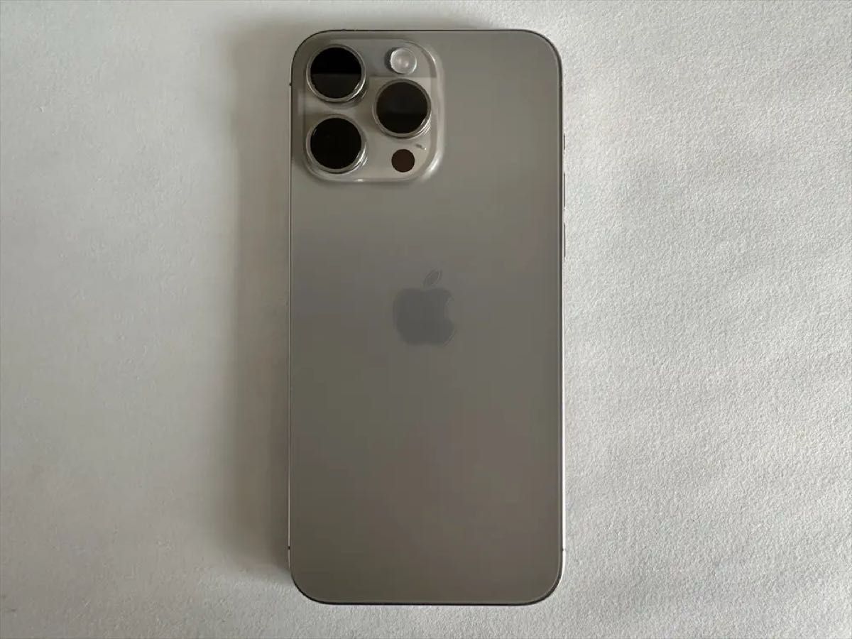 新品同様】iPhone 15 Pro Max 256GB ナチュラルチタニウム【ほぼ 新品同様】iPhone 15 Pro Max 256GB ナチュラルチタニウム【ほぼ