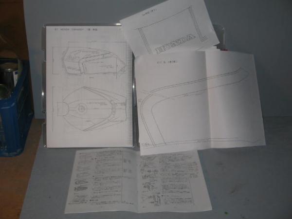 ＣＢＸ400 Ｆ 1型 赤/白 図面付きj純正色ウレタン塗料セットг_画像3