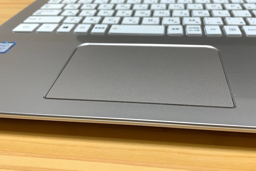 美品★2019年フルスペック上位機 東芝 dynabook T6★第8世代Core i7 8550U/メモリ16GB/新品SSD512GB/フルHD/WiFi(11ac)/4K-HDMI/WEBカメラ_画像4