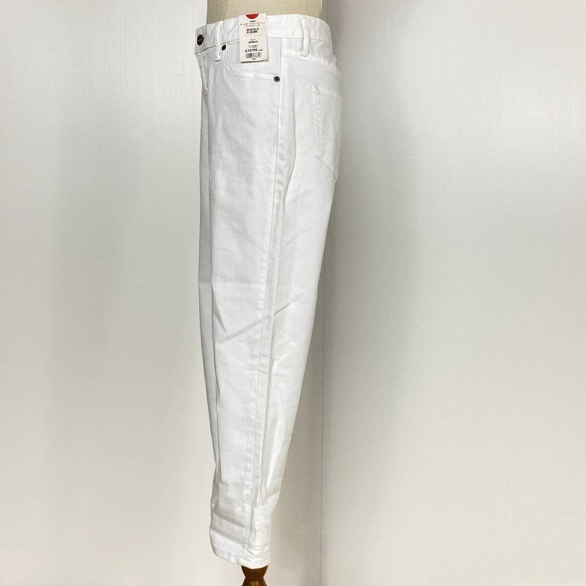 Z1128 美品 ★新品 タグ付★ UNIQLO JEANS ユニクロ レディース ホワイトデニムパンツ Gパン ジーンズ コットン W56 万能 カジュアル USED_画像2