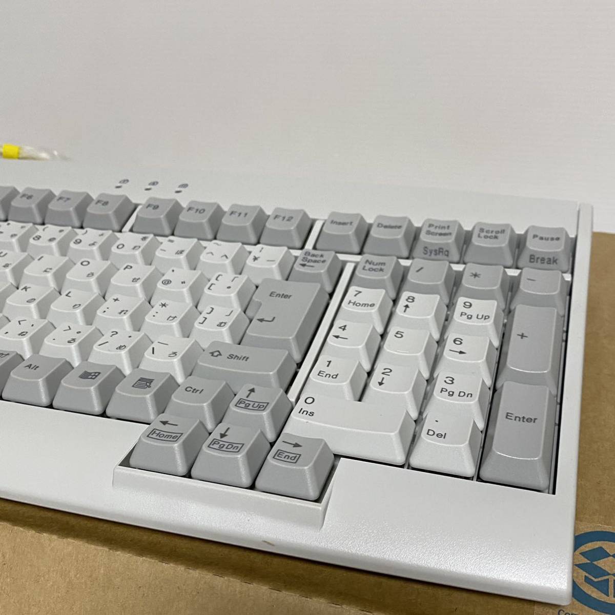 【美品】NEC純正日本語 キーボード N8170-21 2台セット ホワイト PC 周辺機器 入力装置_画像8