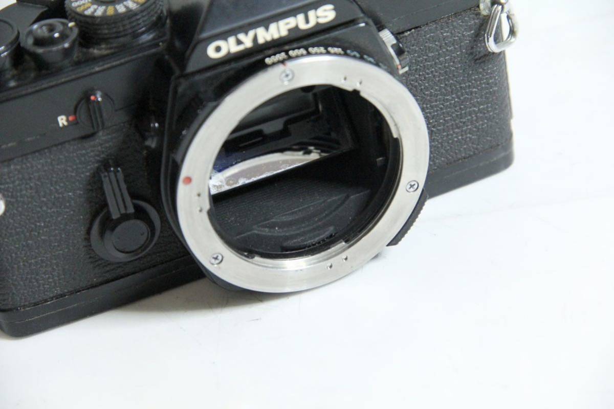 オリンパス OLYMPUS OM-1 ブラック カメラカバー付き 75-150㍉ 35㍉ レンズ 2本 フィルムカメラ セット_画像4