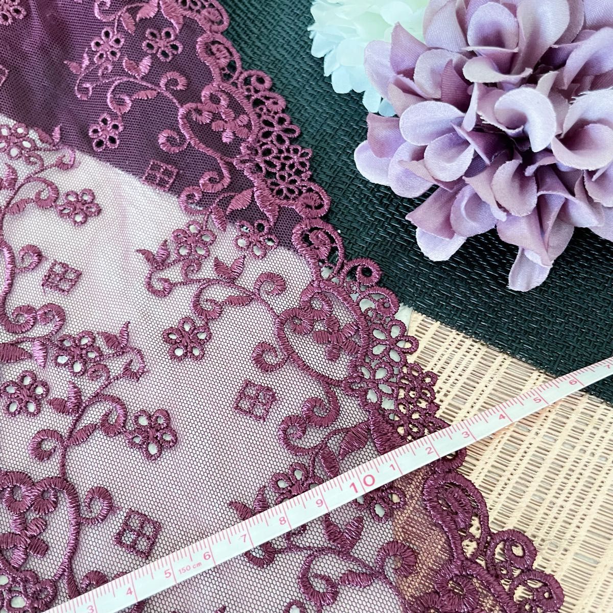 L736【3m】良い品質型抜き花柄両山刺繍ケミカル×チュールレース　紫