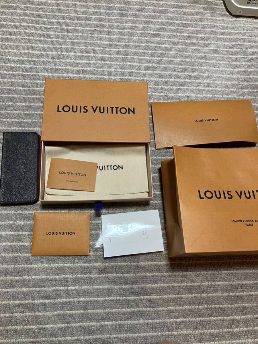 送料無料 ルイ・ヴィトン LOUIS VUITTON ショップ紙袋箱付き 正規品ですがジャンク品 スマホケース iPhoneSE 7.8 傷汚れあり の画像1