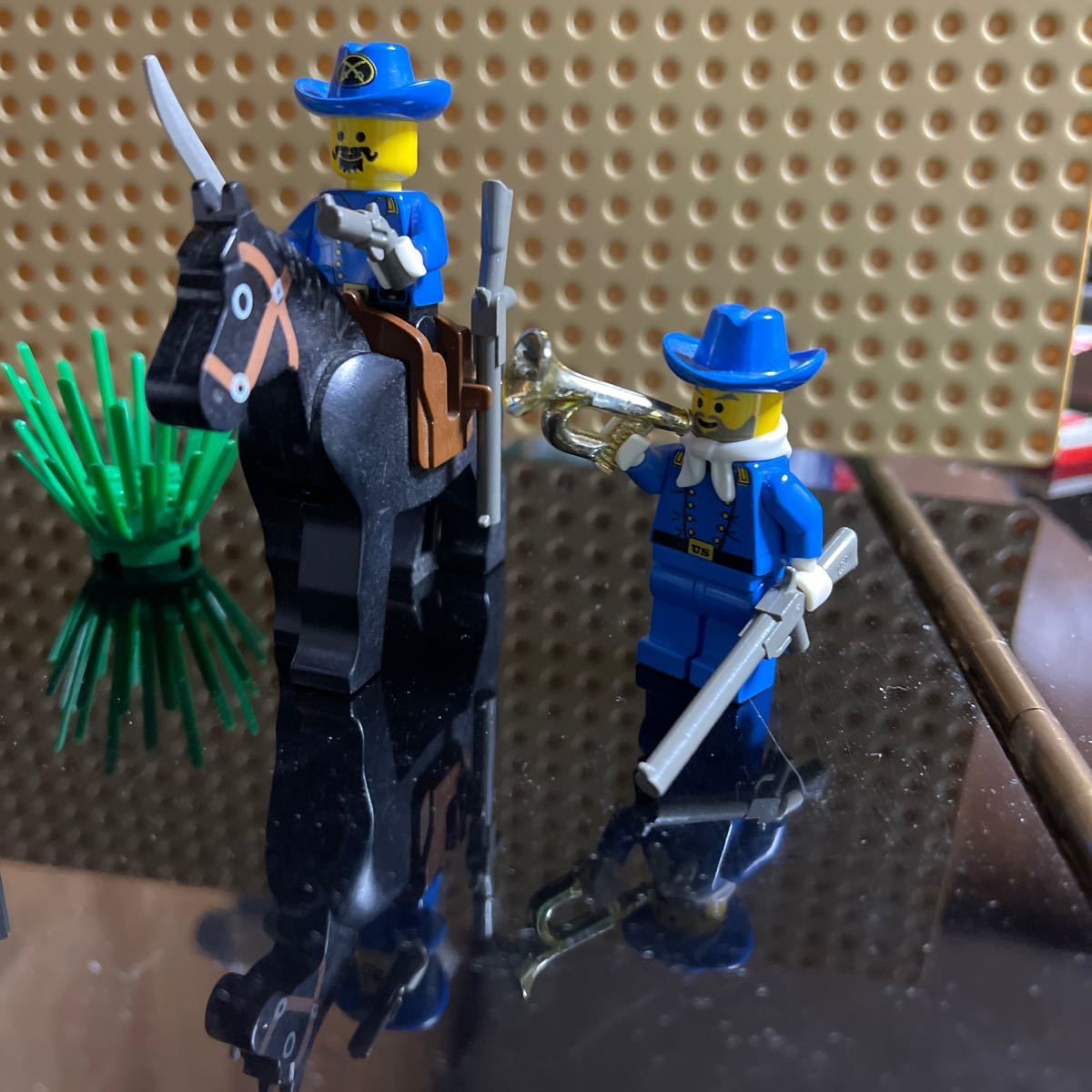 (希少 入手困難)年代物 レア 希少 ミニフィグLEGOレゴブロック 6706ウエスタン 騎兵隊人形セット ウエスタンシリーズ レゴの画像4