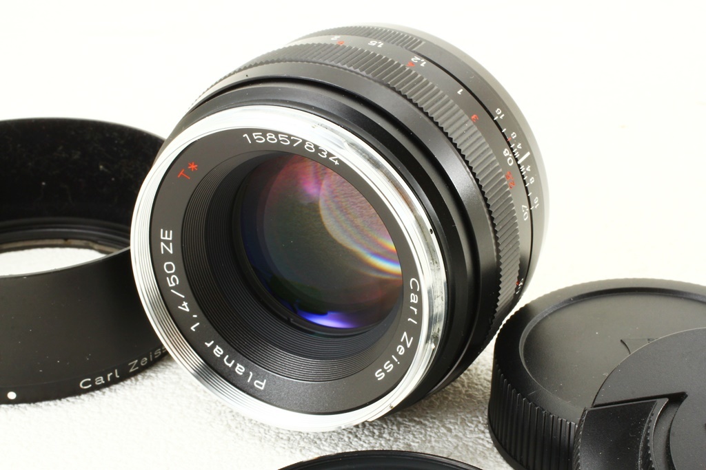 極上品◆COSINA コシナ Carl Zeiss カールツァイス Planar プラナー T* 50mm F1.4 ZE◆単焦点レンズ/A3335_外観、光学系共に極上品コンディション！