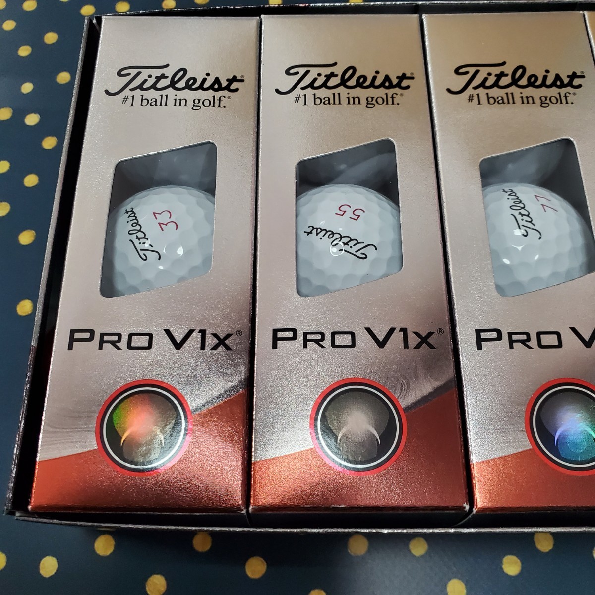 【未使用品】色違い タイトリスト ゴルフボール プロV1x カラー ホワイト(3スリーブ) カラーイエロー(1スリーブ) Titleist PRO V1x_画像2