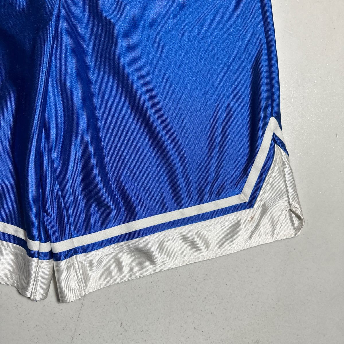 チャンピオン champion 青 ブルー バスケットボール トレーニング用 光沢バスパン バスケパンツ Mサイズ_画像3