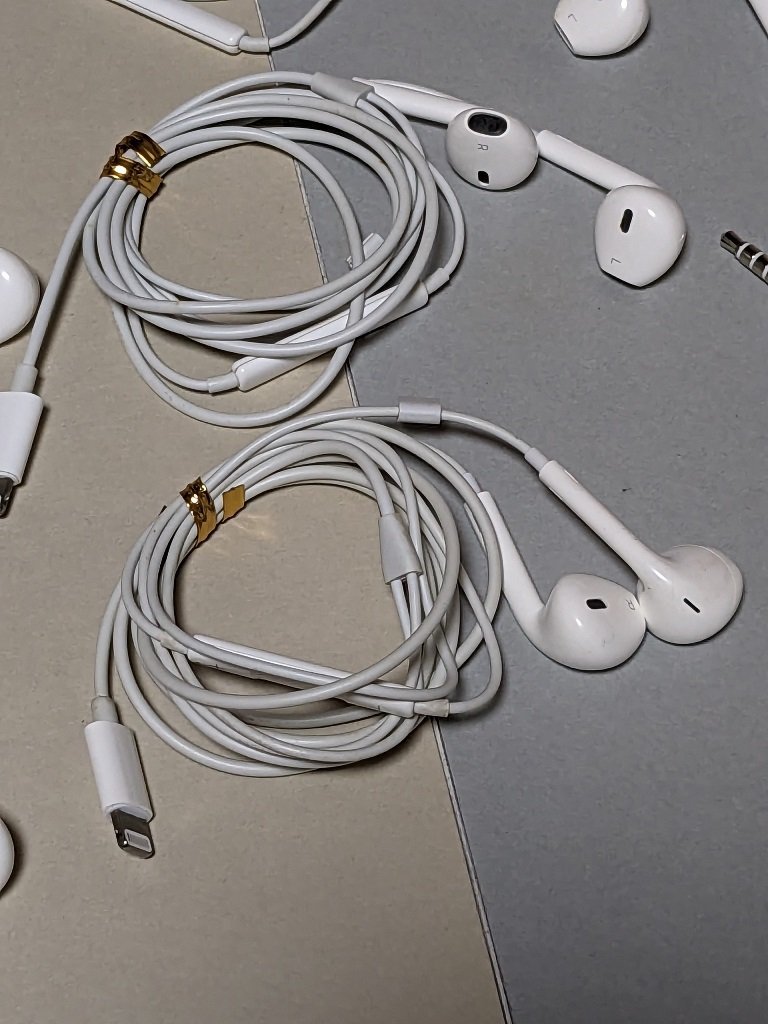 動作確認・清掃済み 純正 Apple earpods リモコン付き 有線 イヤホン 8点セット（A1748 Lightning 6点、イヤホンジャック2点） iPhon 中古_画像6