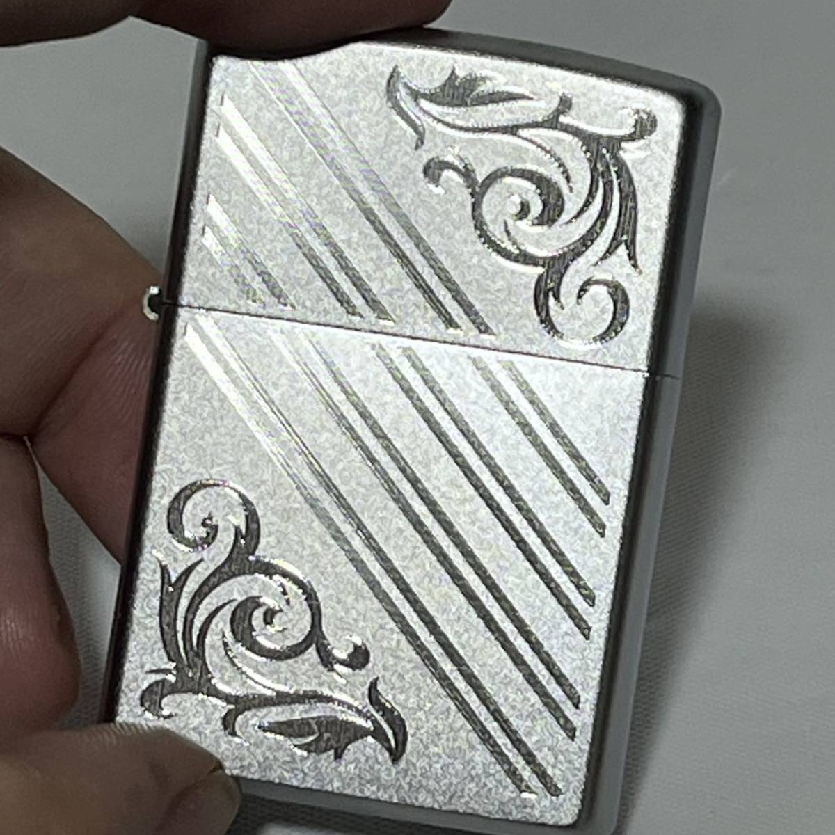 ZIPPO ジッポー オイルライター 唐草模様　喫煙グッズ _画像1