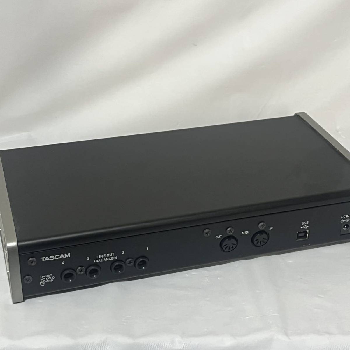TASCAM US-4x4 audio interface 