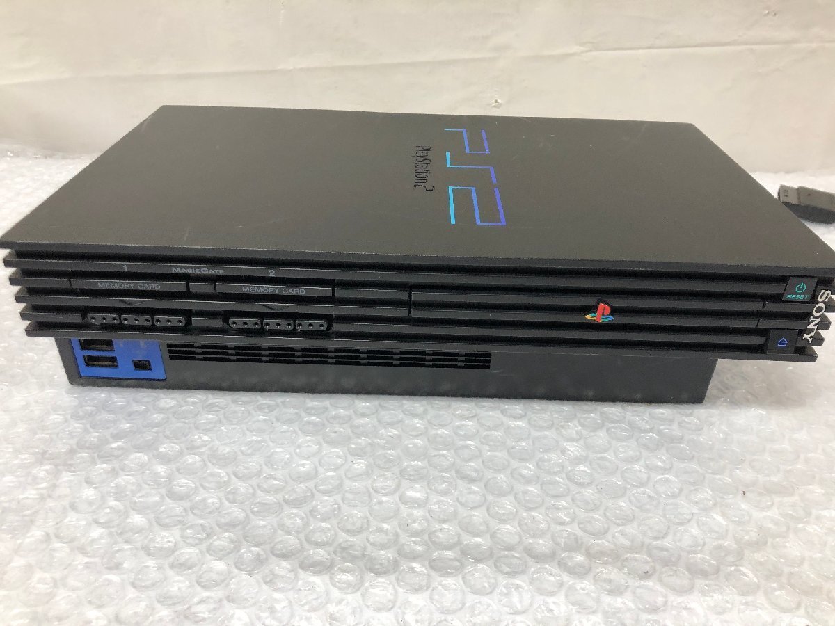 k089*80 【ジャンク】 通電OK 動作不良 SONY プレイステーション2 PS2 本体×2台 ＋ コントローラ×4個　セット/SCPH-10000/SCPH-77000_画像2