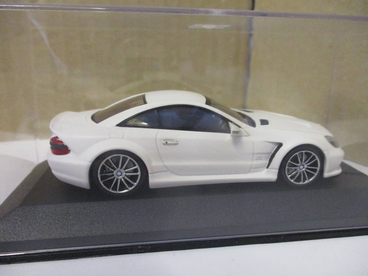 京商 20周年記念 限定 672台 メルセデス ベンツ SL65 AMG 2009 マット ホワイト ミニチャンプス 1/43 MERCEDES BENZ KYOSHO PMA_画像4