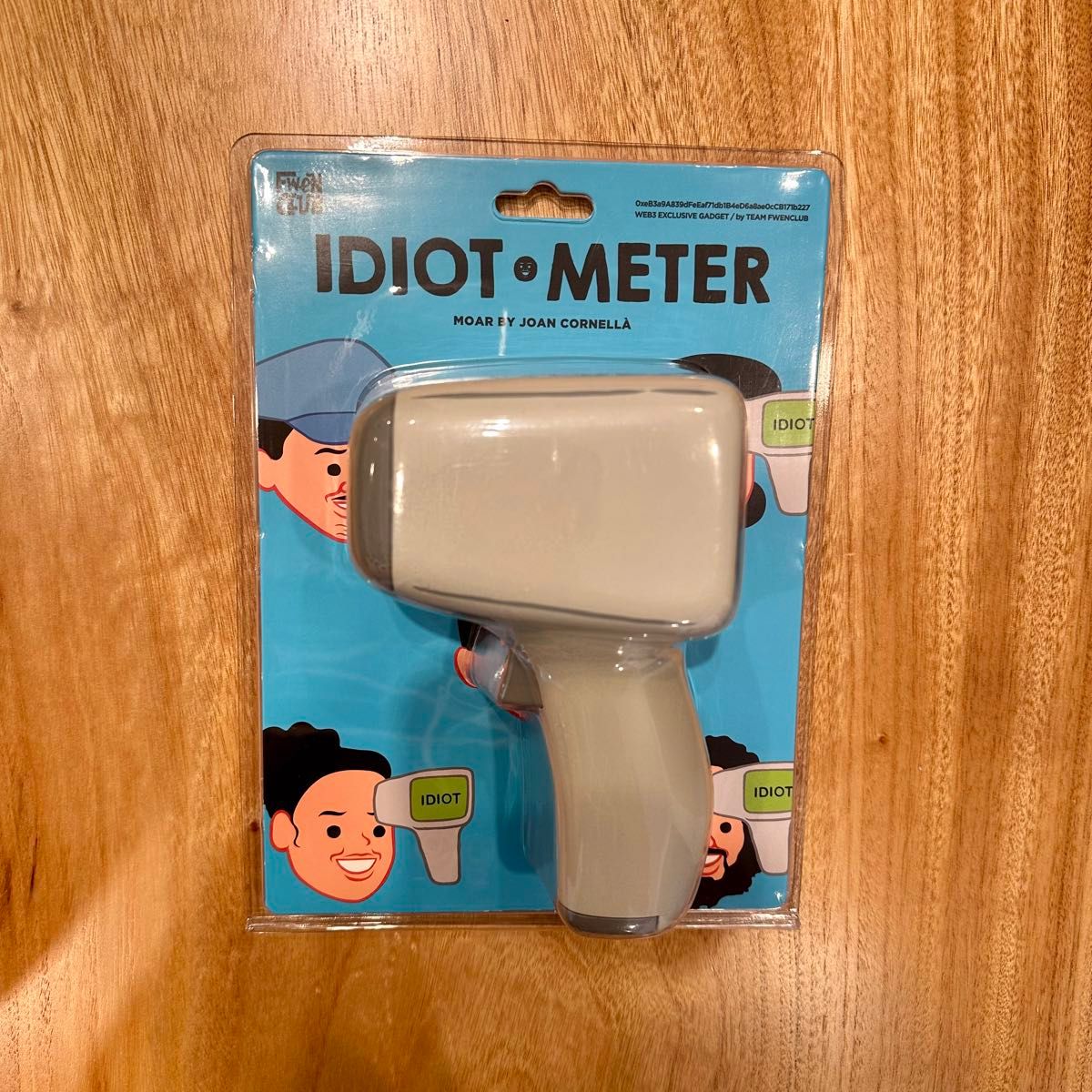 Joan Cornella の イディオメーター とIdiotmeter Manグリーン フィギュアセット