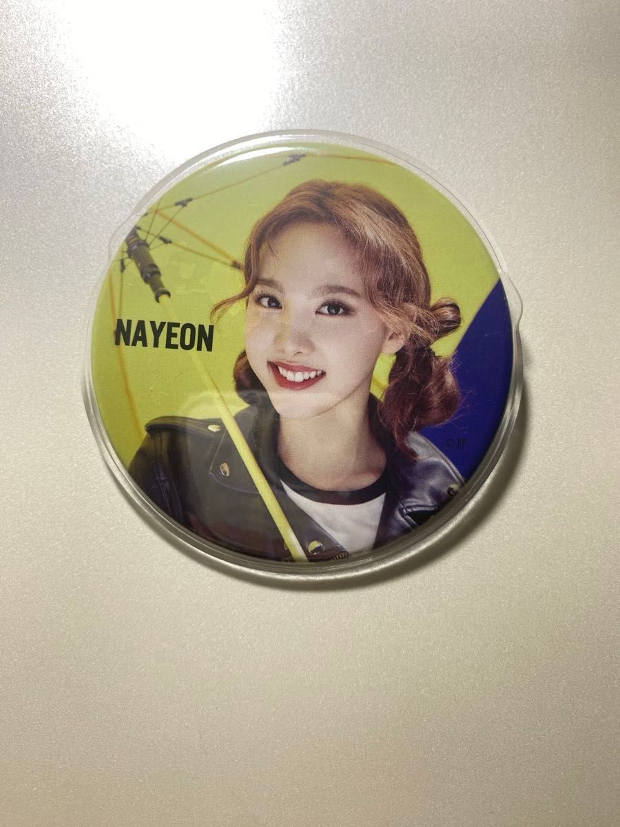 Nayeon 公式缶バッチ　Twice カバー付