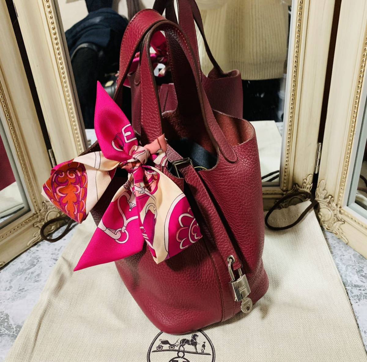 美品 正規品 エルメス ピコタンロック 刻印 ルビー赤 ツイリー 美品 正規品 エルメス ピコタンロック 刻印 ルビー赤 ツイリー