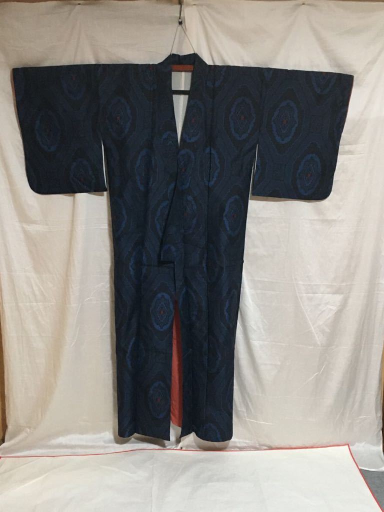 大島紬2枚セット　女性着物　和装　和服　リメイク材料　生地　ハンドメイド　古布　_画像8