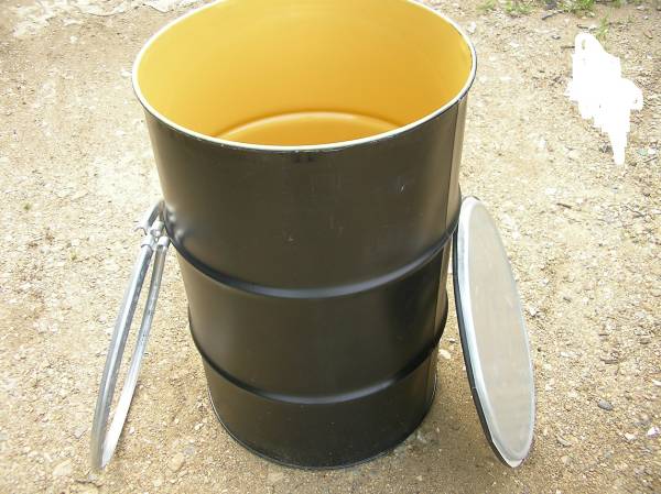 中古　ドラム缶　２００L　ジュース缶　オープン缶　補強線２線　雨水溜めに　外国製　　 さび　へこみ　あり_画像1