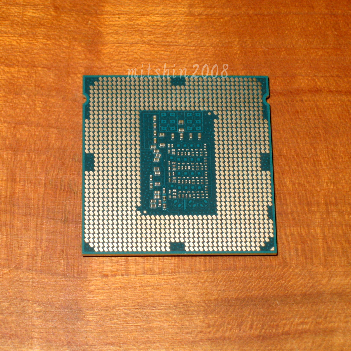 Intel Xeon E3-1226 v3 3.3GHz(TB:最大3.7GHz) LGA1150 Haswell 動作確認済 クリックポストなら送料185円 (E3-1226V3) [No.857]_【画像２】CPU裏面