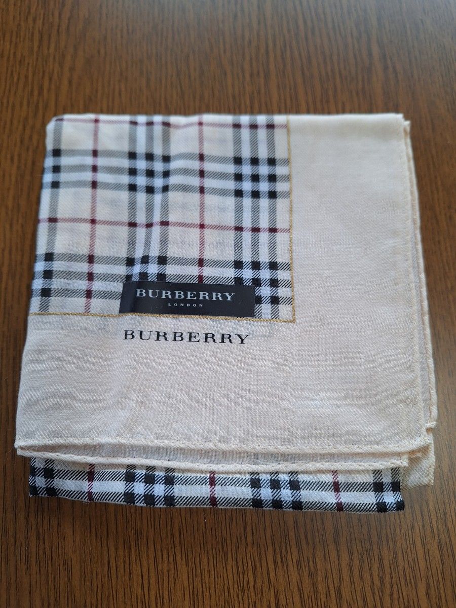 ★新品未使用★ バーバリー　 ノバチェック柄 ハンカチ★ BURBERRY