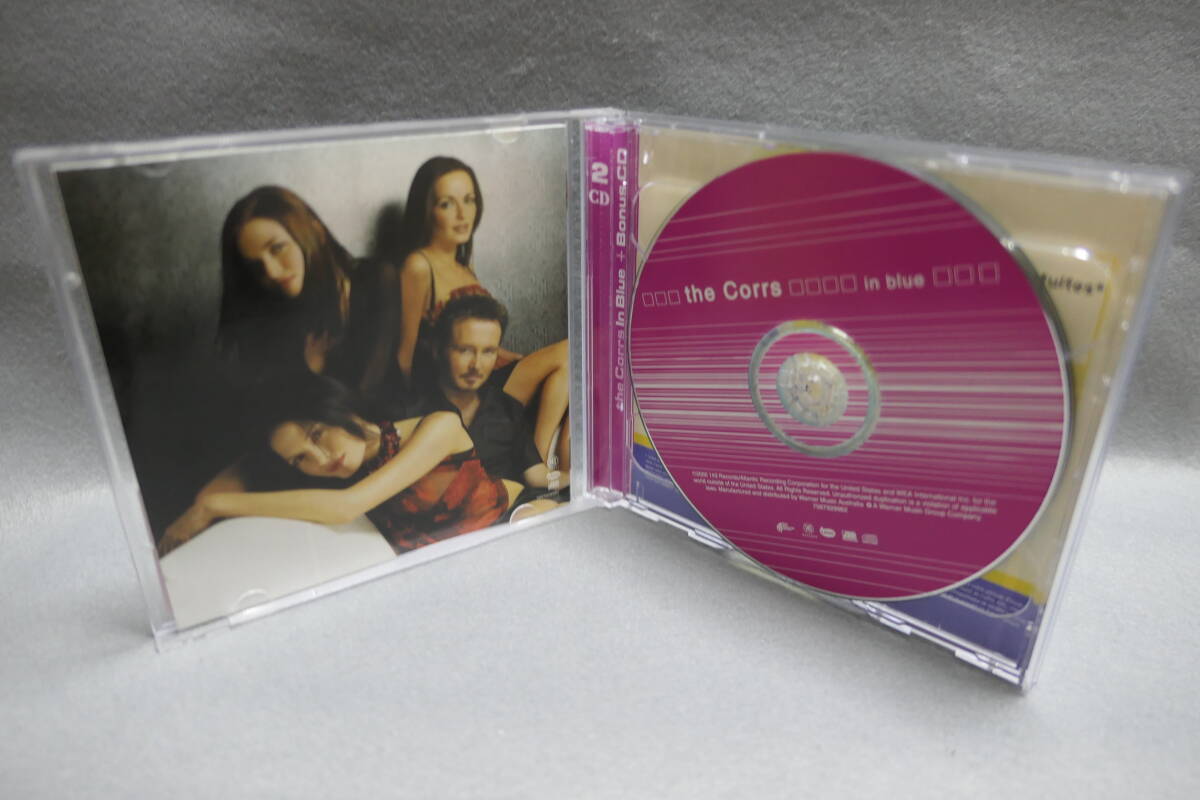 ●送料無料●中古● 2CD / The Corrs / ザ・コアーズ / In Blue / special edition _画像3