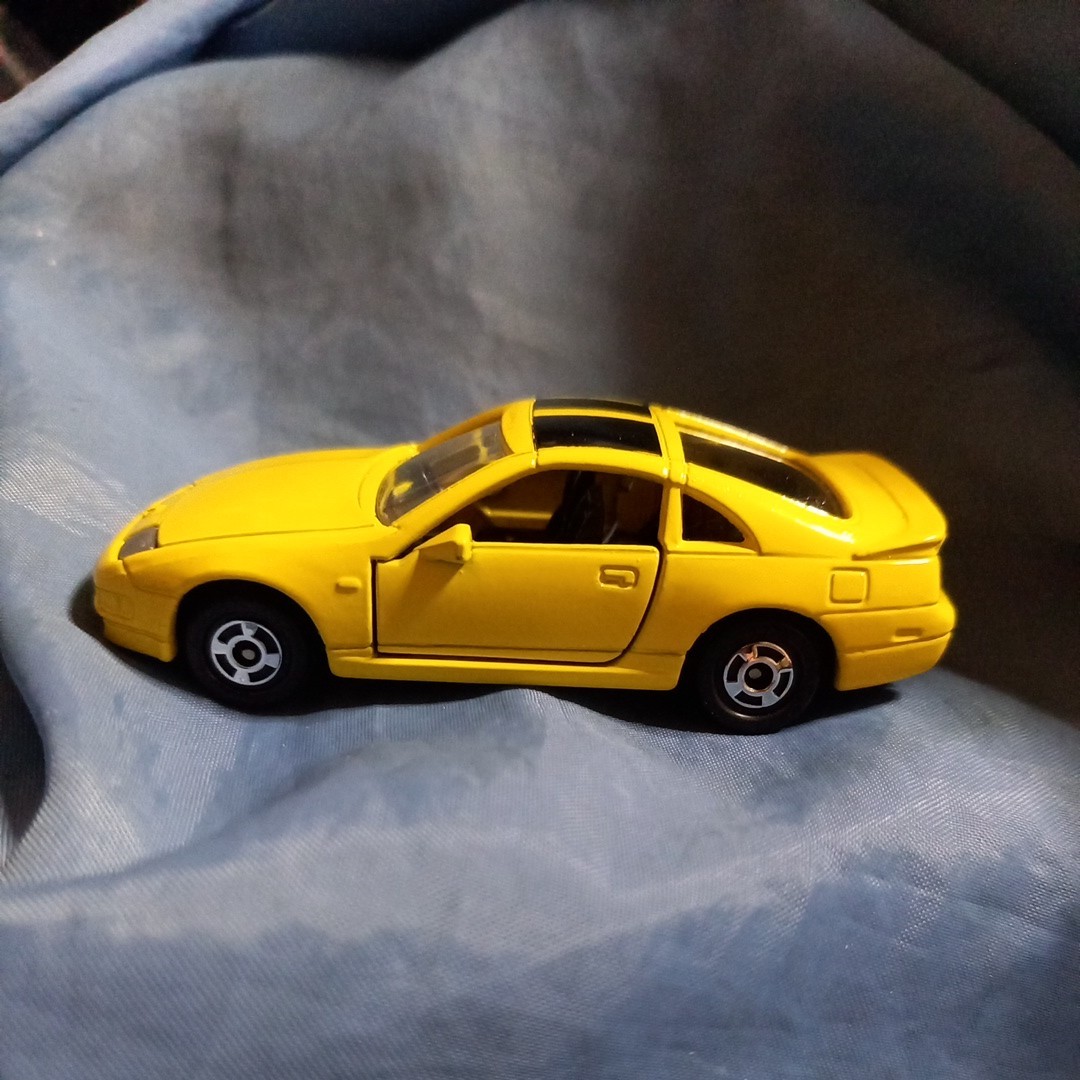 トミカ ニッサン フェアレディZ 300ZX 日本製 黄色 黒シート _画像3