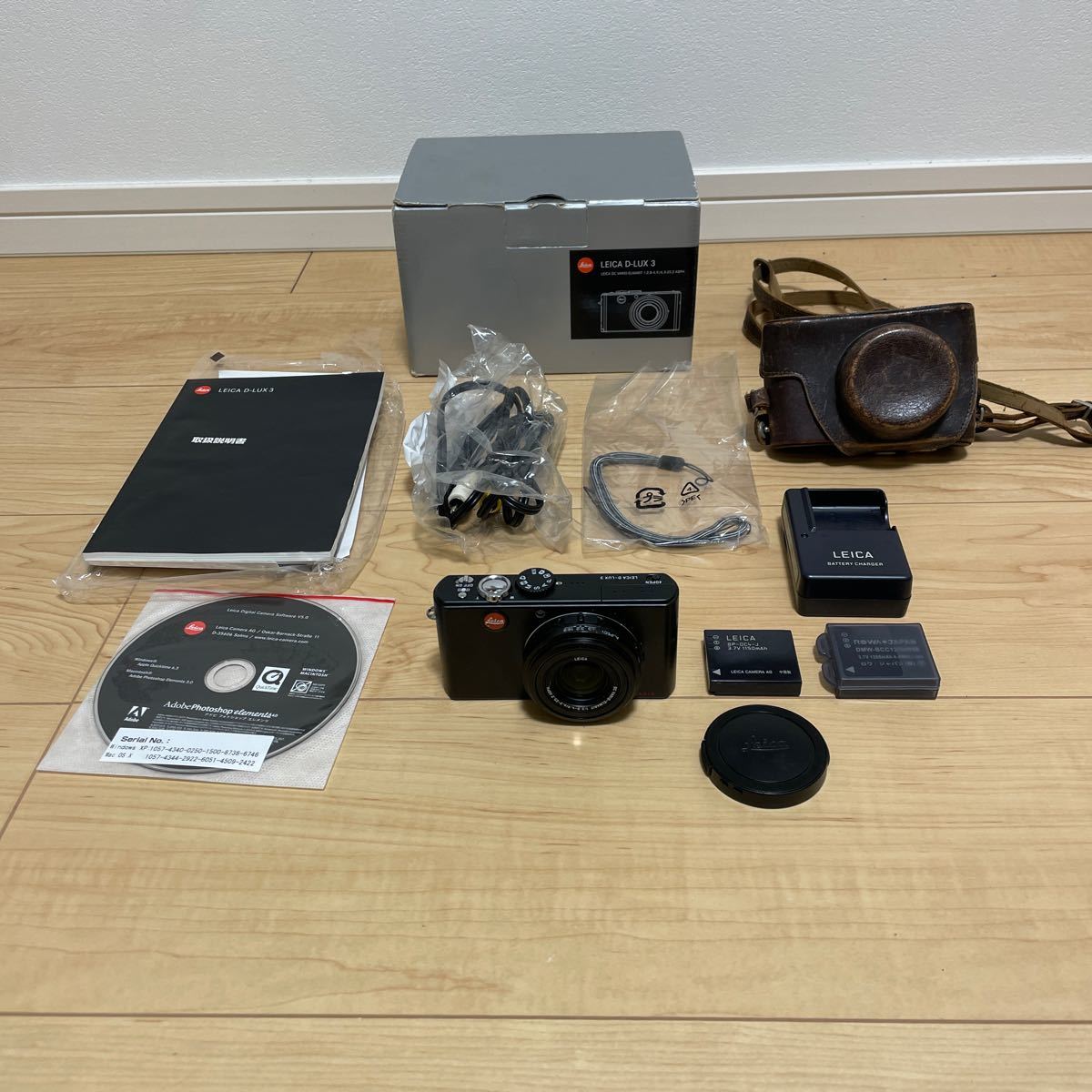 ライカ　D-LUX3 ブラック　バッテリー2個　革ケース付き　デジタルカメラ　Leica_画像1