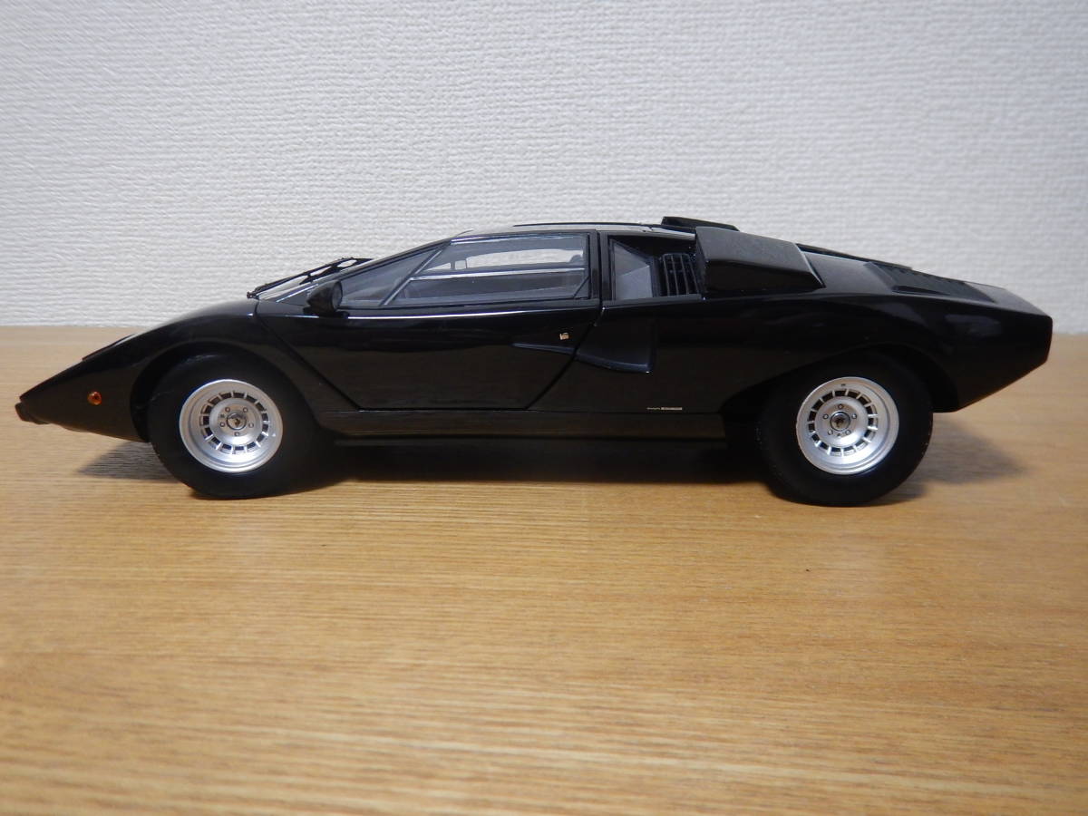 【美品】KYOSHO 京商 Lamborghini countach LP400 ランボルギーニ　カウンタック　ブラック　1/18スケール　ダイキャスト_画像2