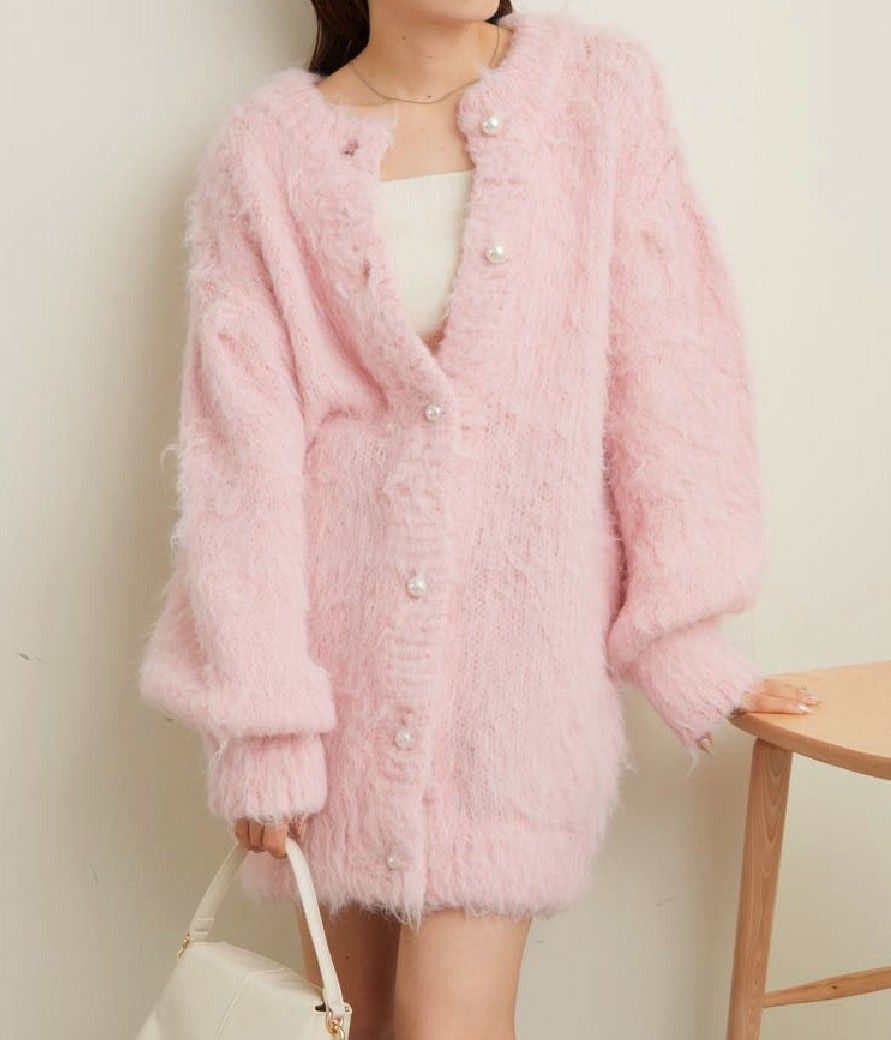 タグ付き新品】Chico/パールボタンシャギーニット/ニットワンピ タグ付き新品】Chico/パールボタンシャギーニット/ニットワンピ