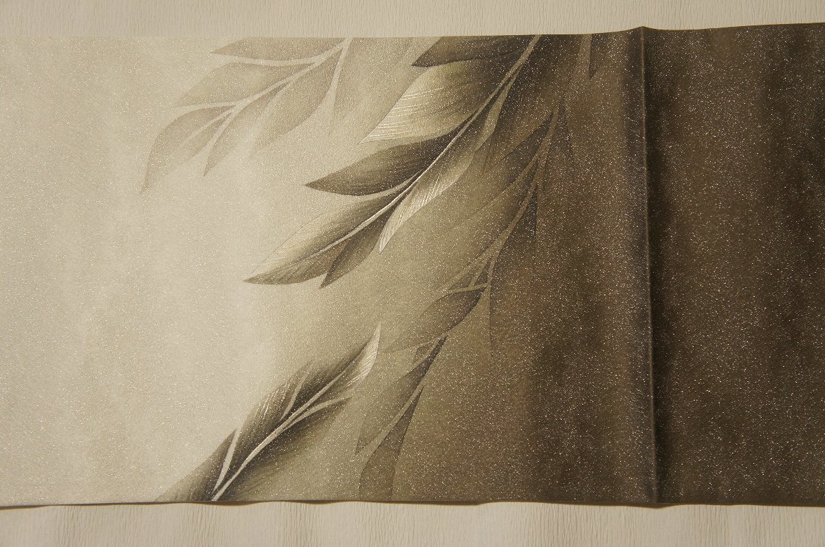 [ silver flower .] thread ground ash white color silver thread entering . charcoal color silver thread entering hand .. leaf pattern not yet have on double-woven obi [O14852]