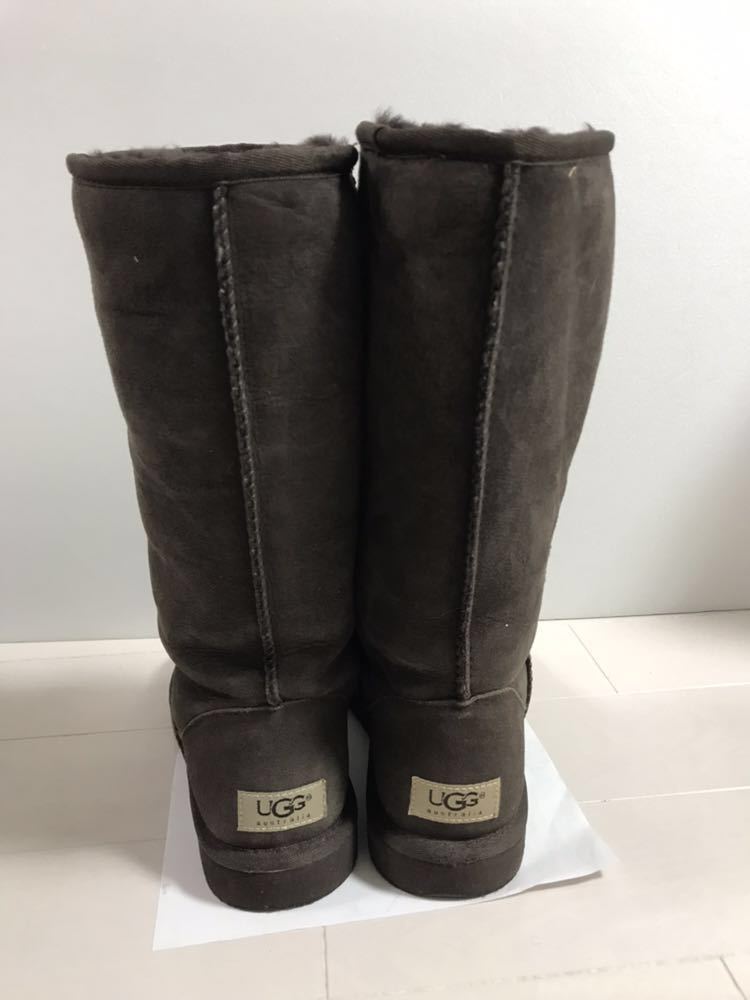 UGG australia アグ オーストラリア クラシックトール 5815 ムートンブーツ 茶 サイズUS7(24㎝くらい) w7 茶 こげ茶 正規品_画像2