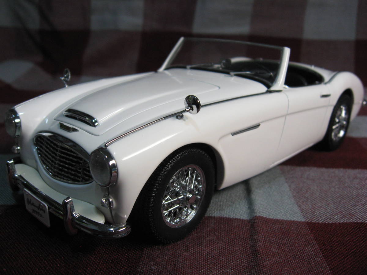 オートアート 1/18 Austin-Healey 3000Z　オースチンヒーレイ　白_画像7