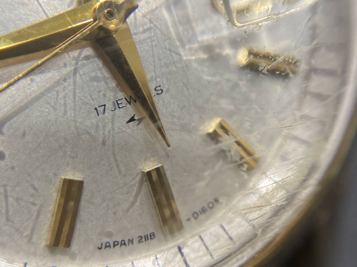 中古品　SEIKO　セイコー　17石　自動巻　2118-0230　機械式時計　手巻き式　稼働品　ゴールド　3針　デイト★814_画像9