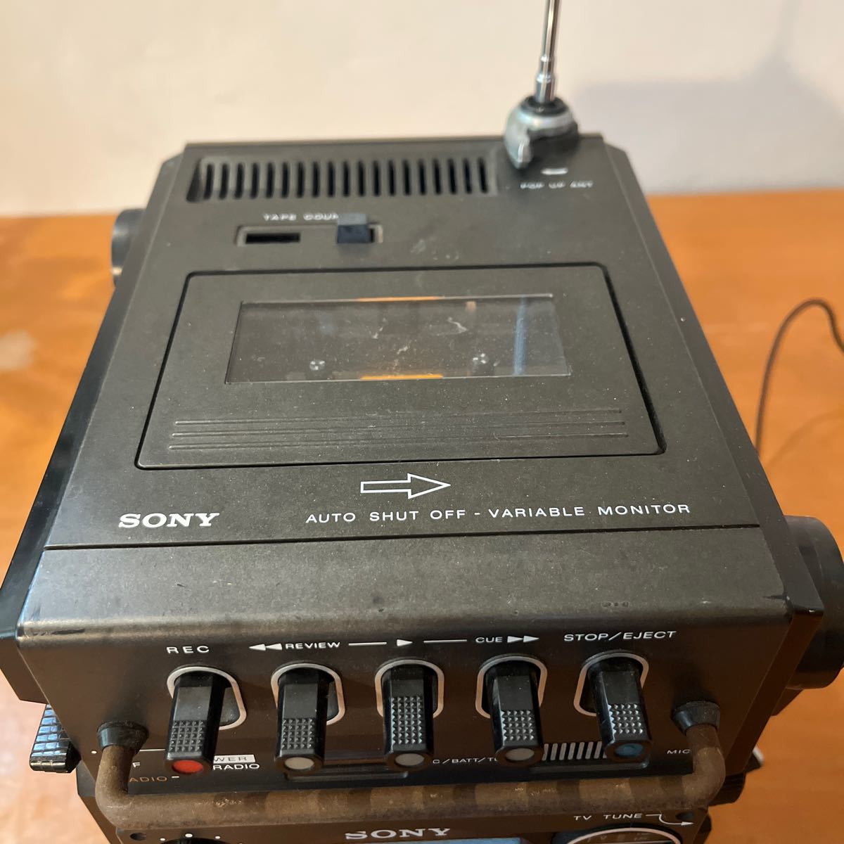 SONY JACKAL FX-300 TV-FM RADIO CASSETTE_画像2