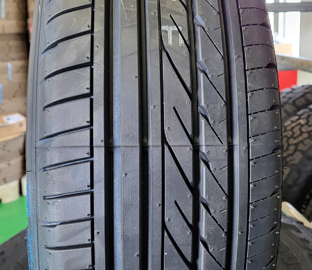 ハイエース200系 ホイールセット 新品4本セット 215/60R17 グッドイヤー ナスカー ホワイトレター BD12 17インチ_画像10