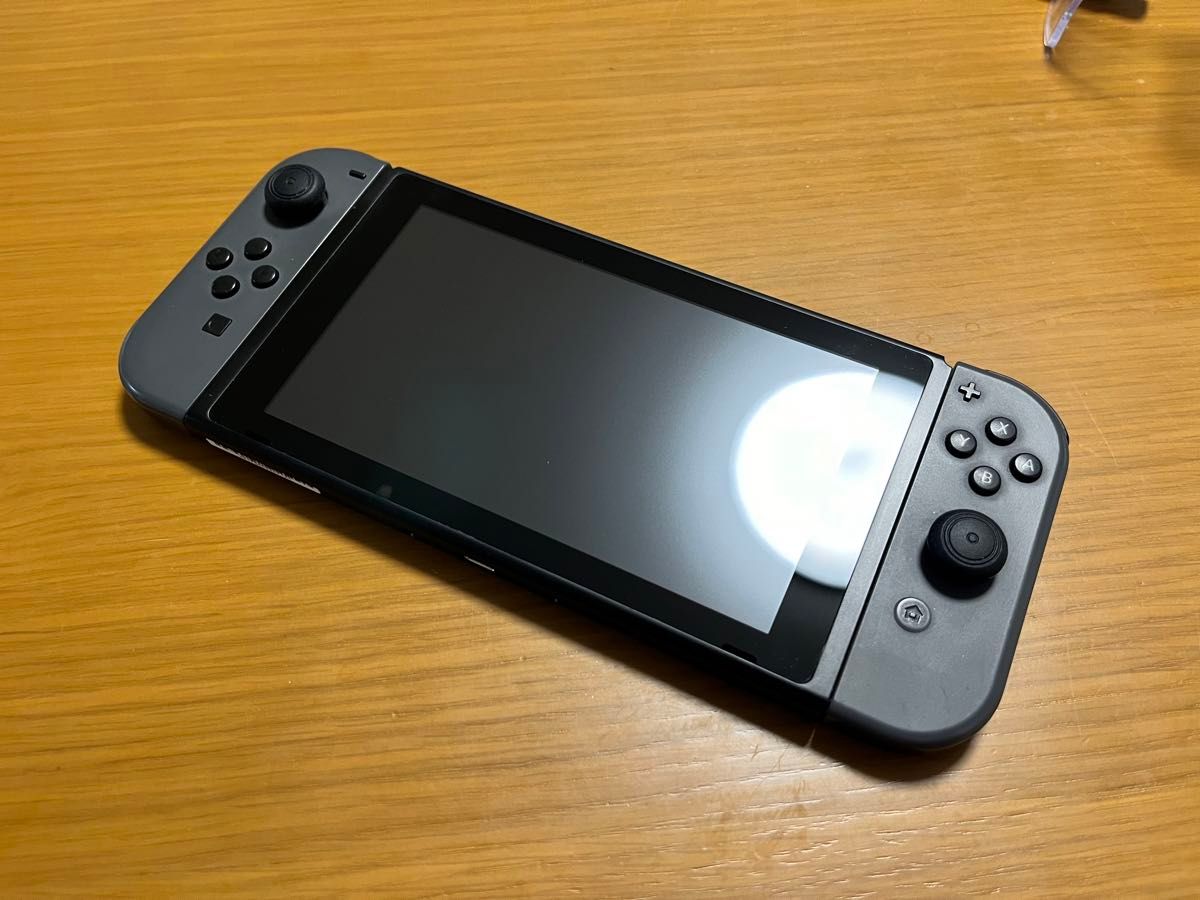 Nintendo Switch スイッチ バッテリー強化版2020年製 液晶キズ Nintendo Switch スイッチ バッテリー強化版2020年製 液晶キズ