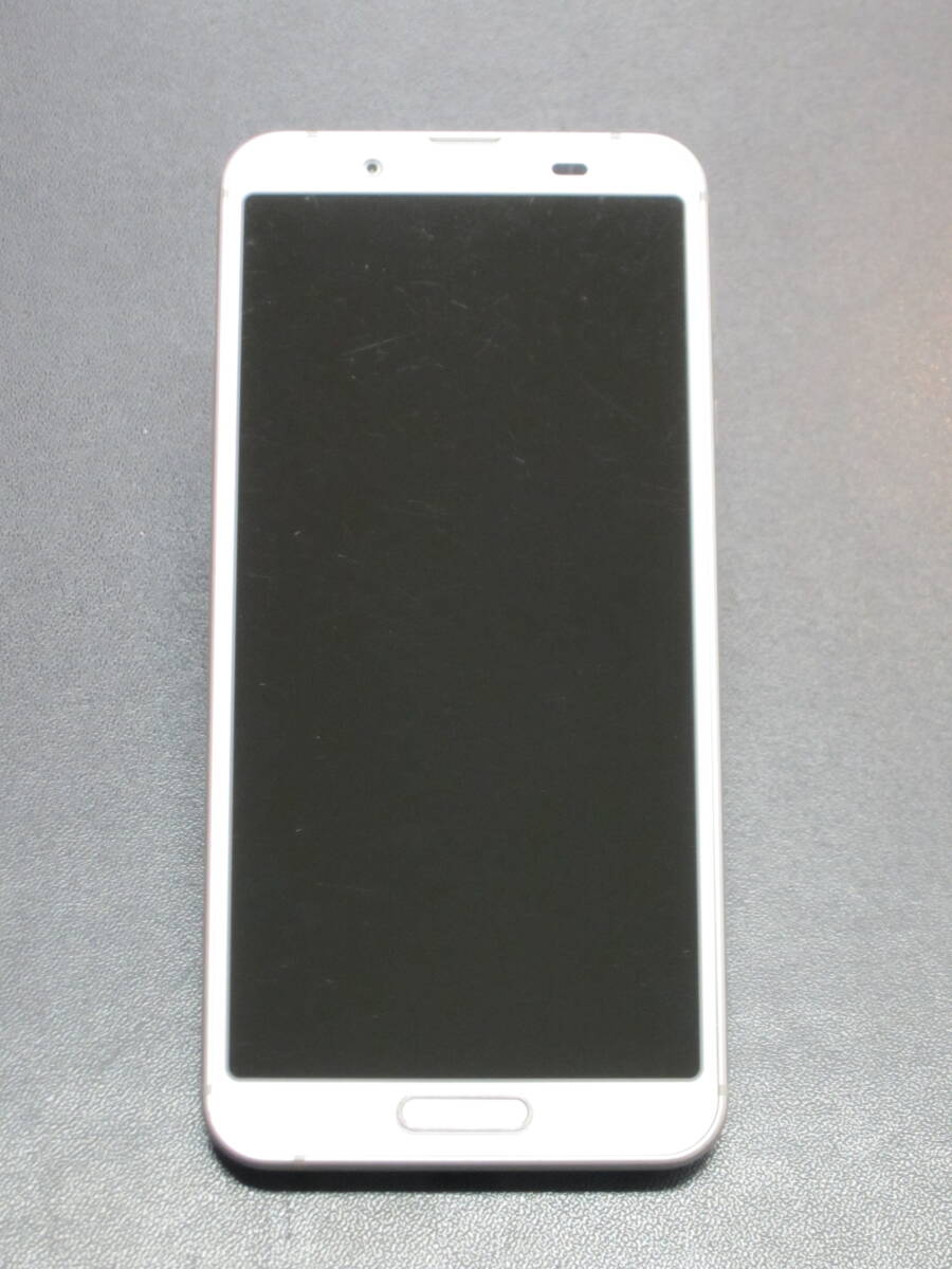 【中古】 docomo シャープ AQUOS sense3 SH-02M シルバーホワイト 制限○ SIMロック解除済 ②_画像2