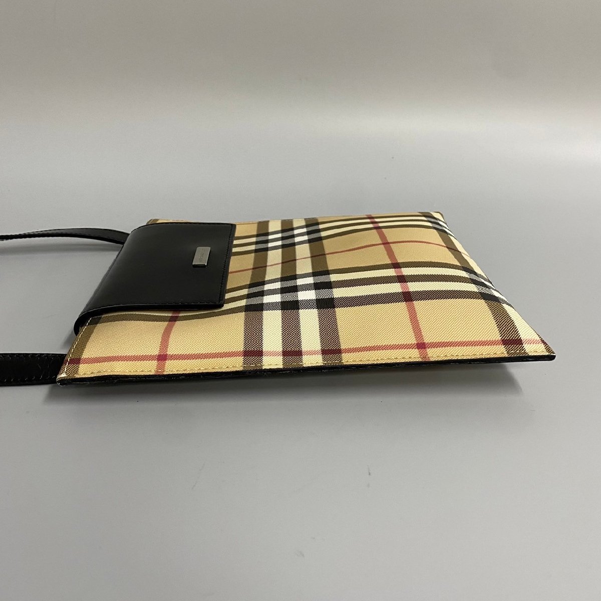 美品 希少品 BURBERRY バーバリー ノバチェック 柄 ロゴ 金具 レザー 本革 ミニ ショルダーバッグ ポシェット サコッシュ ブラック 20343_画像5