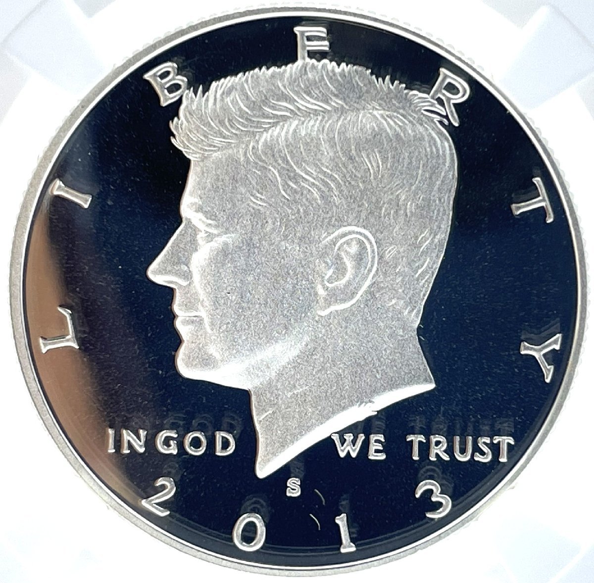 最高鑑定 2013年 ケネディ 50セント 銀貨 サインラベル NGC PF70 ウルトラカメオ アメリカ JFK ハーフダラー コイン
