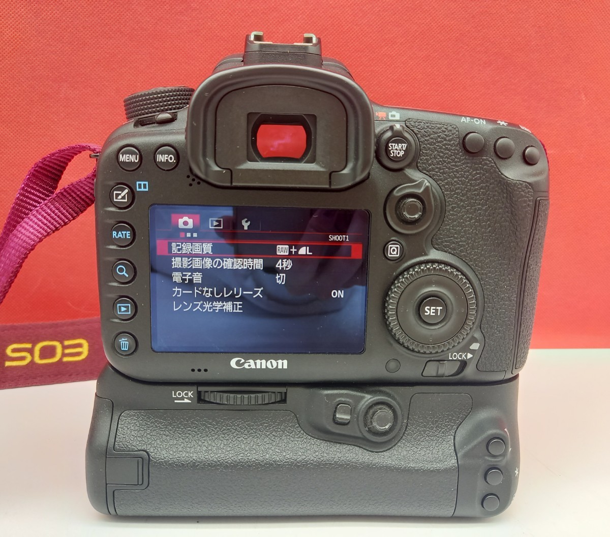 ■ Canon EOS 7D Mark II ボディ 動作確認済 シャッター、フラッシュOK デジタル一眼レフカメラ BG-E16 バッテリーグリップ キャノン_画像3