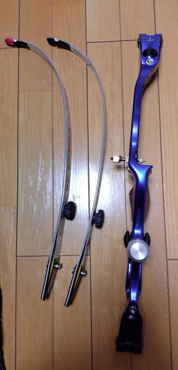 アーチェリー、ベアボウ用道具一式、フルセット。HOYTハンドル アーチェリー、ベアボウ用道具一式、フルセット。HOYTハンドル