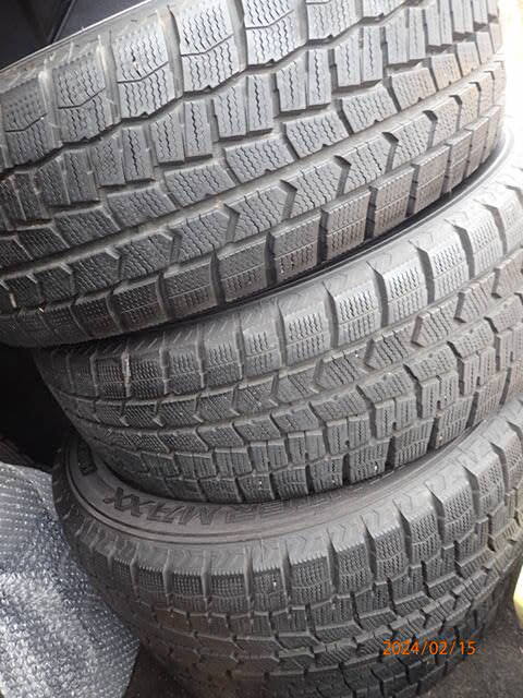 溝有り ダンロップ ウインターマックス 195/65R15 2017年製 4本_画像1