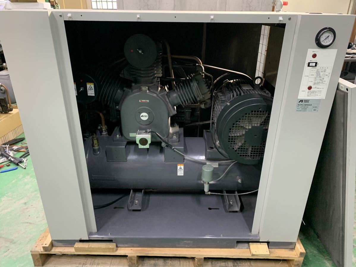  compressor shop from exhibition!ane -stroke Iwata oil type package compressor 11kw (15 horse power ) quiet sound type 200v service being completed beautiful!60Hz