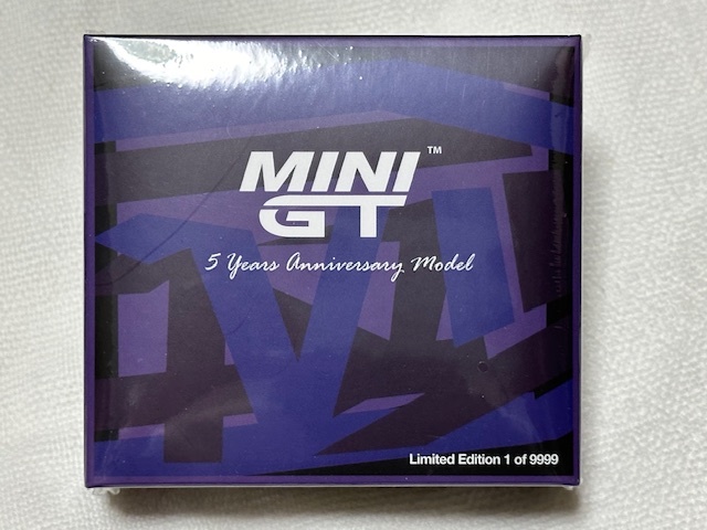 1/64 MINI-GT MGT00446-R Nissan スカイライン GT-R R34 Vスペック II MINI GT デジタルカモフラージュ パープル 5周年記念モデル 日産の画像5
