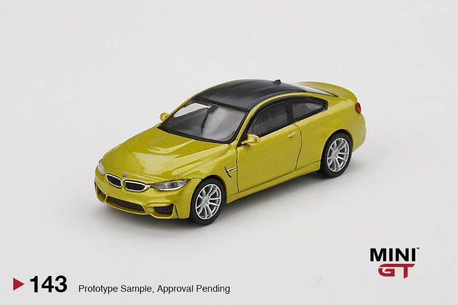 1/64 MINI-GT MGT00143-L BMW M4 F82 オースティンイエローメタリック 左ハンドル Austin Yellow Metallic ミニGT トゥルースケール TSM_画像1