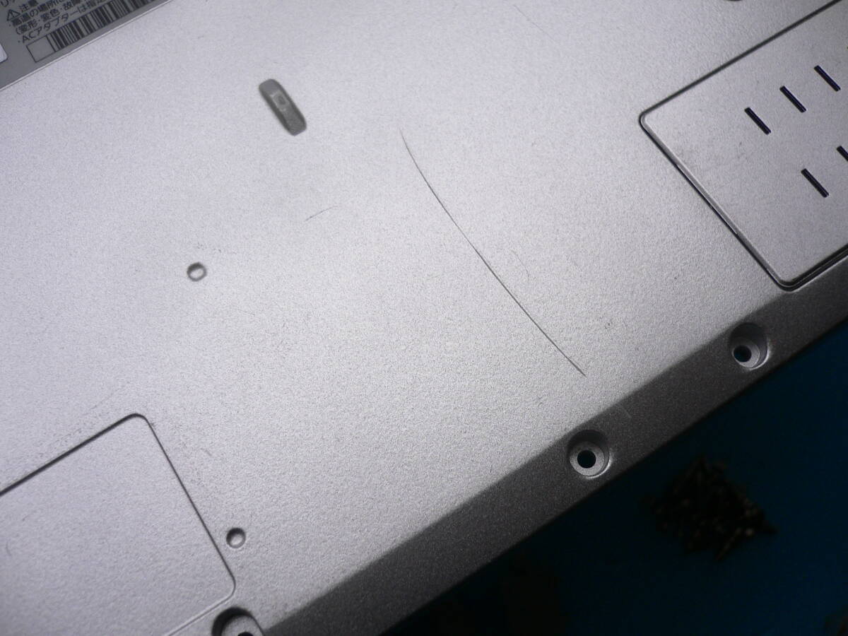 Panasonic CF-SX3 ボトムと周辺部品【I/F基板,HDDケーブル、マウンタ、各プラスチック部品,ネジ、ゴム足】★各I/Fは確認済_裏面に傷が多数あります。