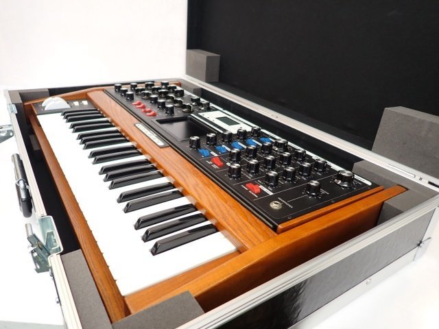 Moog モーグ アナログシンセサイザー Minimoog Voyager 説明書/ケース付き 配送/来店引取可 □ 6D3E2-3_画像3