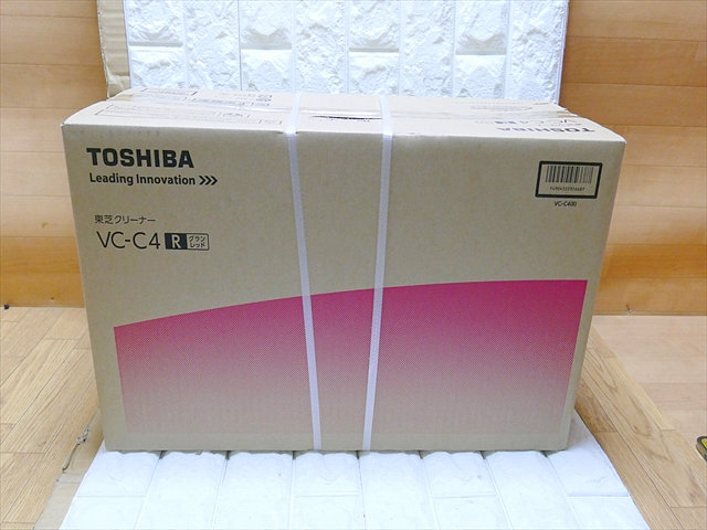 未開封　TOSHIBA　東芝　トルネオミニ　VC-C4-R　2016年製　サイクロン式掃除機　キャニスター型　グランレッド_画像1