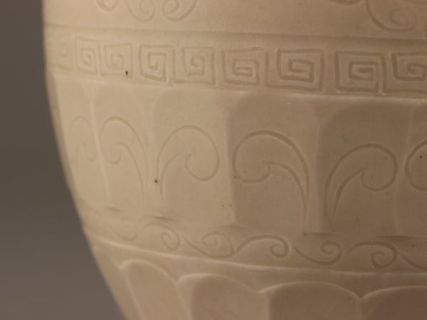 中国古玩 唐物 宋代 定窯 白磁 花瓶 時代物 極上品 初だし品 C4375