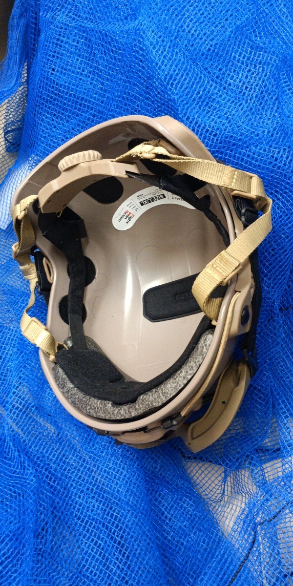 FMA サバゲー装備 ヘルメットゴーグル付き　サイズXL_画像2
